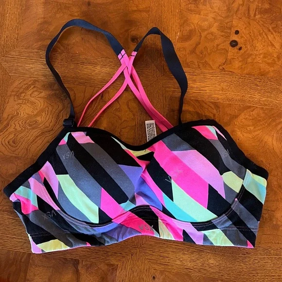 Victoria Secret VSX Sport Bra - Picture 1 of 4